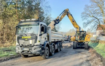 Effiziente Baustellentransporte mit dem leistungsstarken MAN TGS 35.470 8x4 Dreiseitenkipper